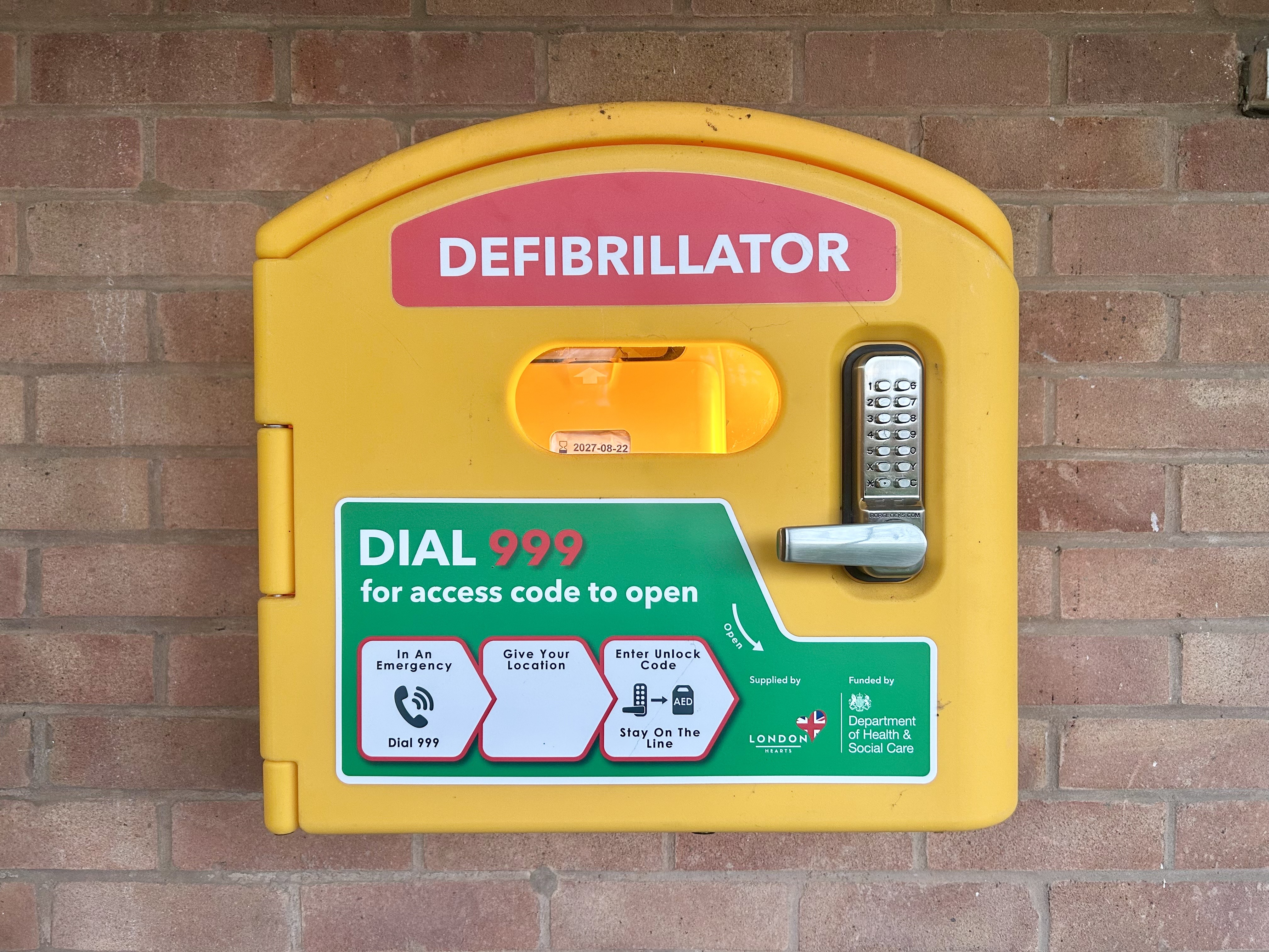Pinstructure Enfield Defibrillator Pinstructure Enfield Defibrillator